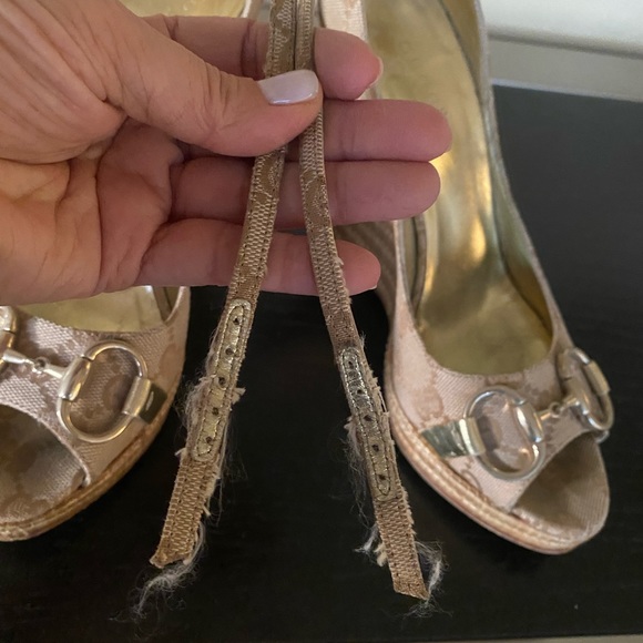 Gucci Beige GG Canvas Horsebit Open Toe Ankle Strap Platform Wedges Pump - Picture 3 of 15